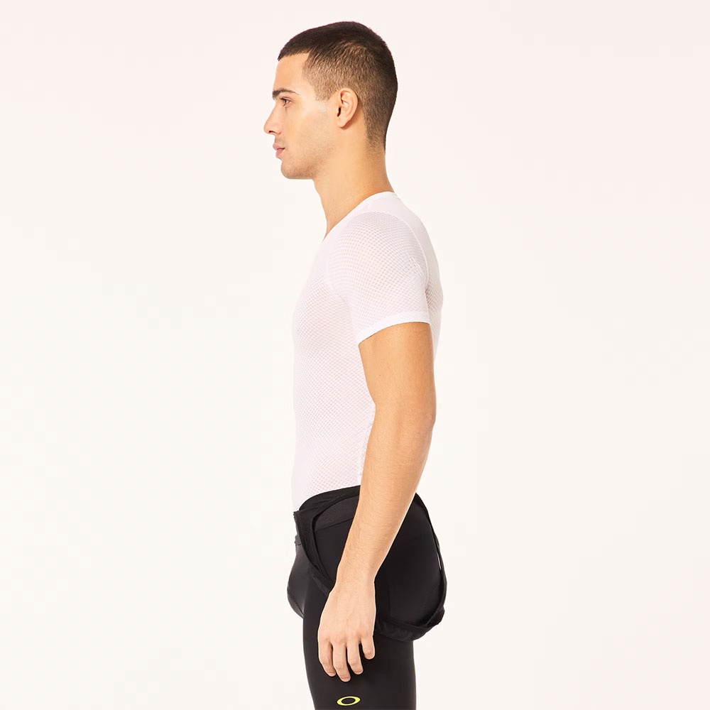 Oakley_Endurance-Base-layer_FOA405477 100_ (3).jpg