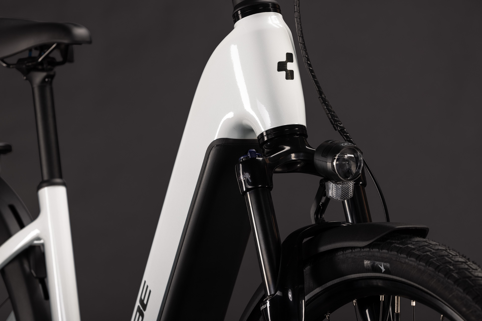 Touring Hybrid ONE 600 metallicwhite´n´chrome Easy Entry