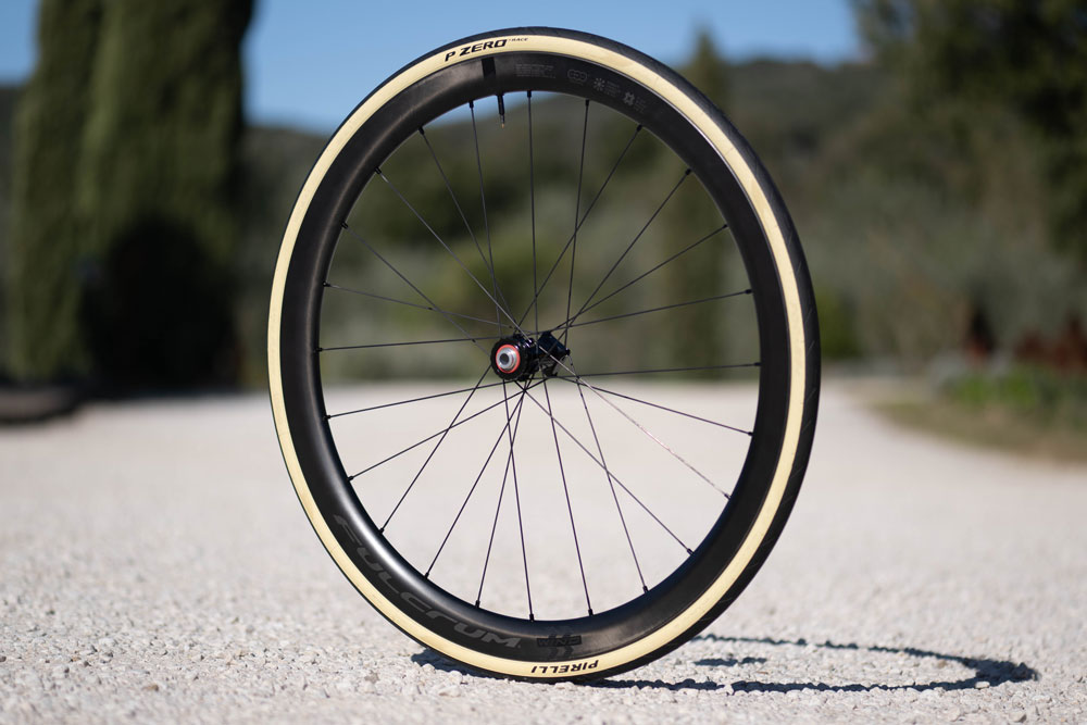 新品未使用 Pirelli P Zero Race RETRO 30c 2本 ピレリ P ZERO Race Retrò クラシカルな装いのレーシングタイヤ - 新