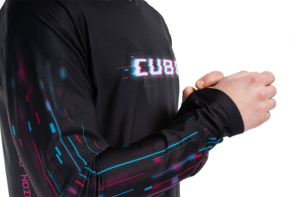 CUBE_12453_Glitch_MTB_Langarmtrikot (3).jpg