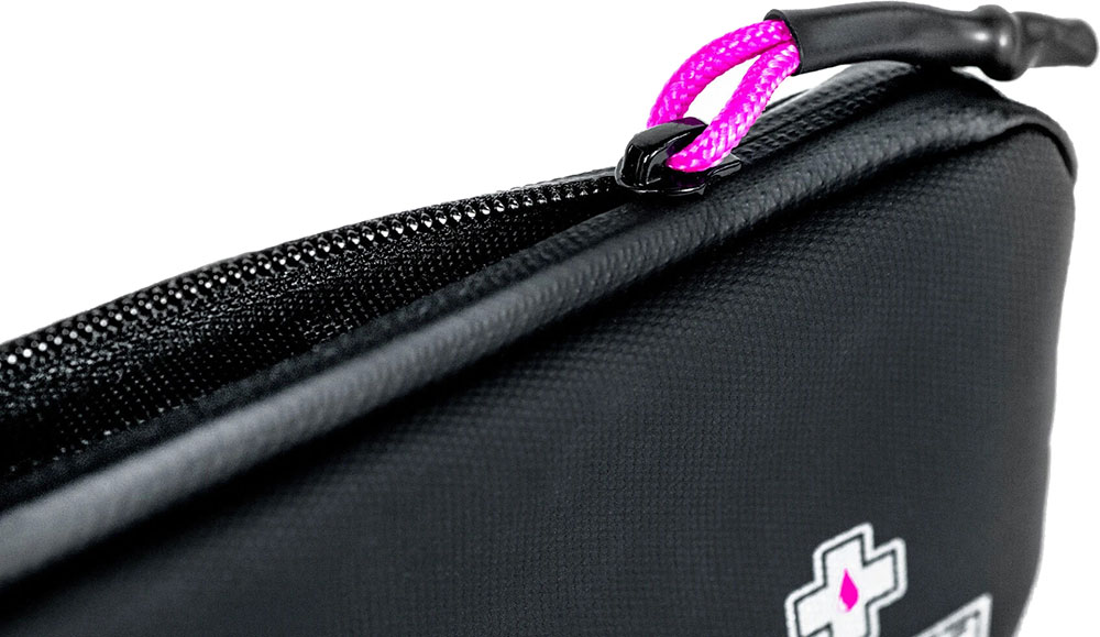Muc-Off-Rainproof-Essentials-Case-(4).jpg