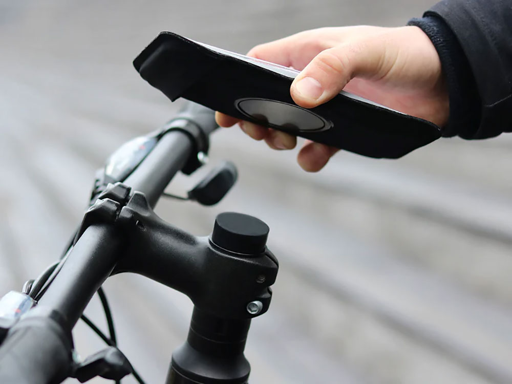 Shapeheart-Smartphone-Halterung-(7).jpg