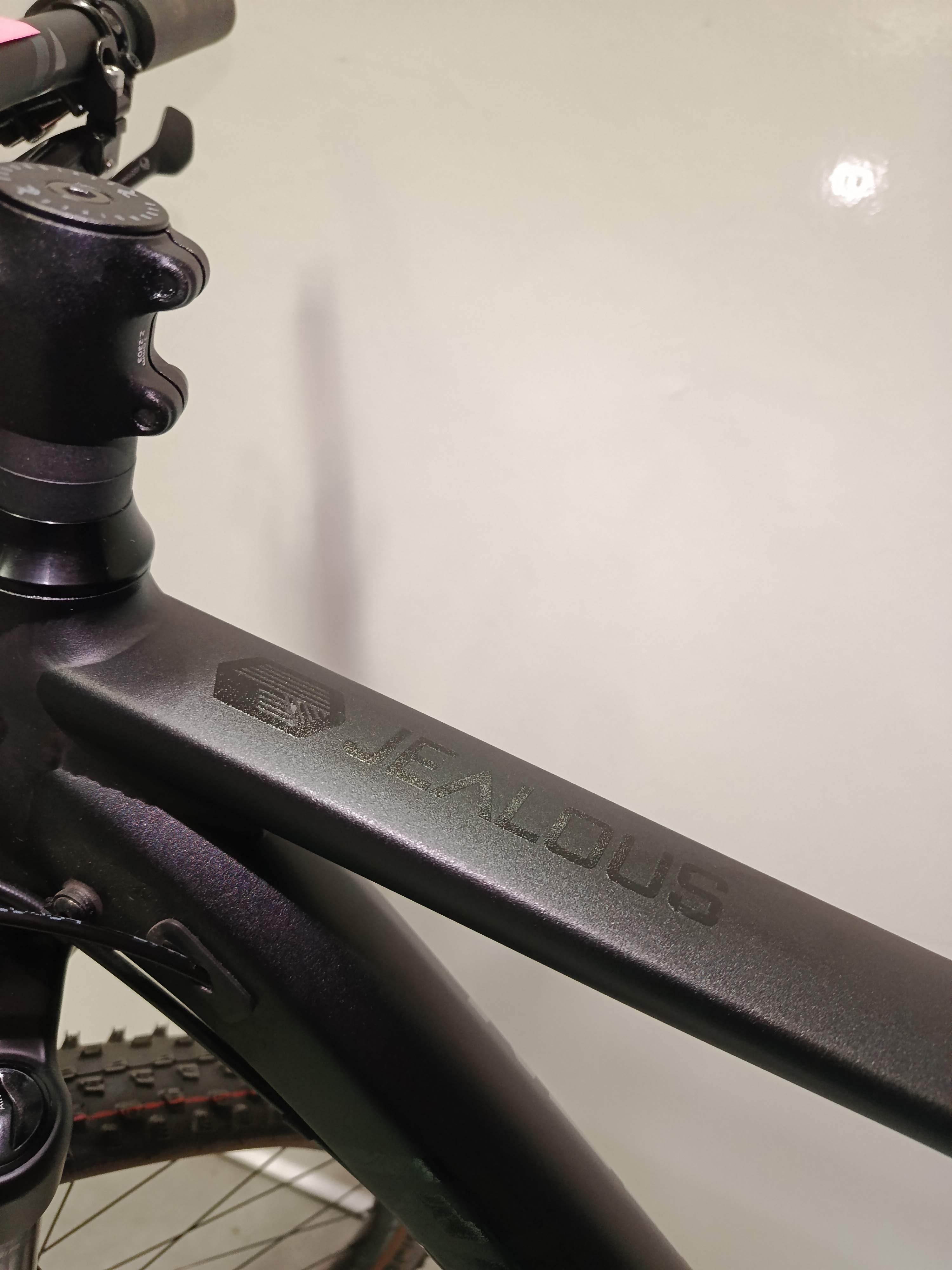 JEALOUS AL 10.0 SL (Neuware mit Lackfehler)