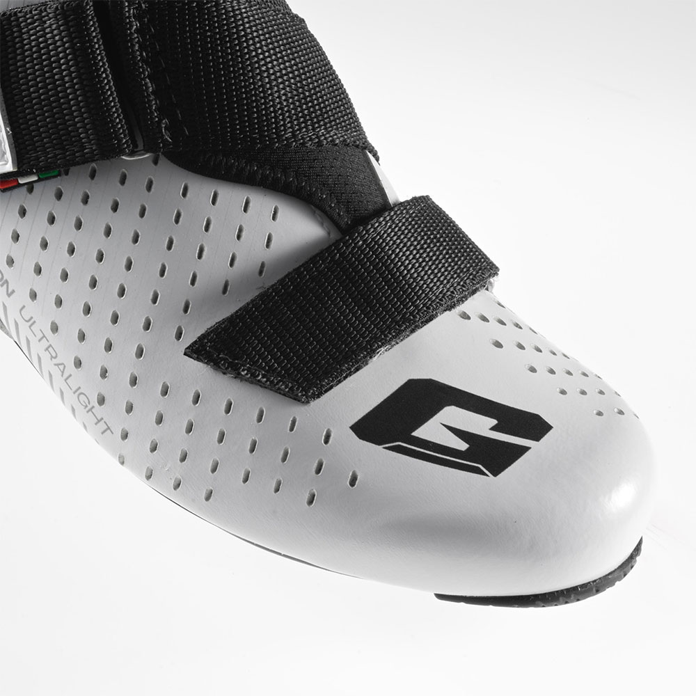 Gaerne_Carbon-GIron-Triathlon-Schuhe_3675-004_7.jpg
