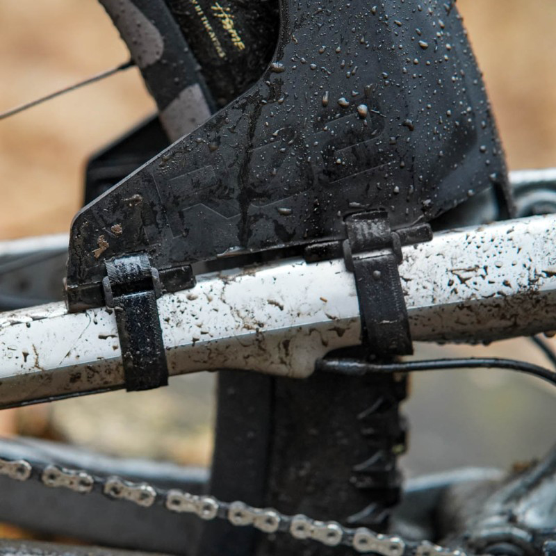Unleazhed 20140067 MR02 Mudguard hinten  (13).jpg