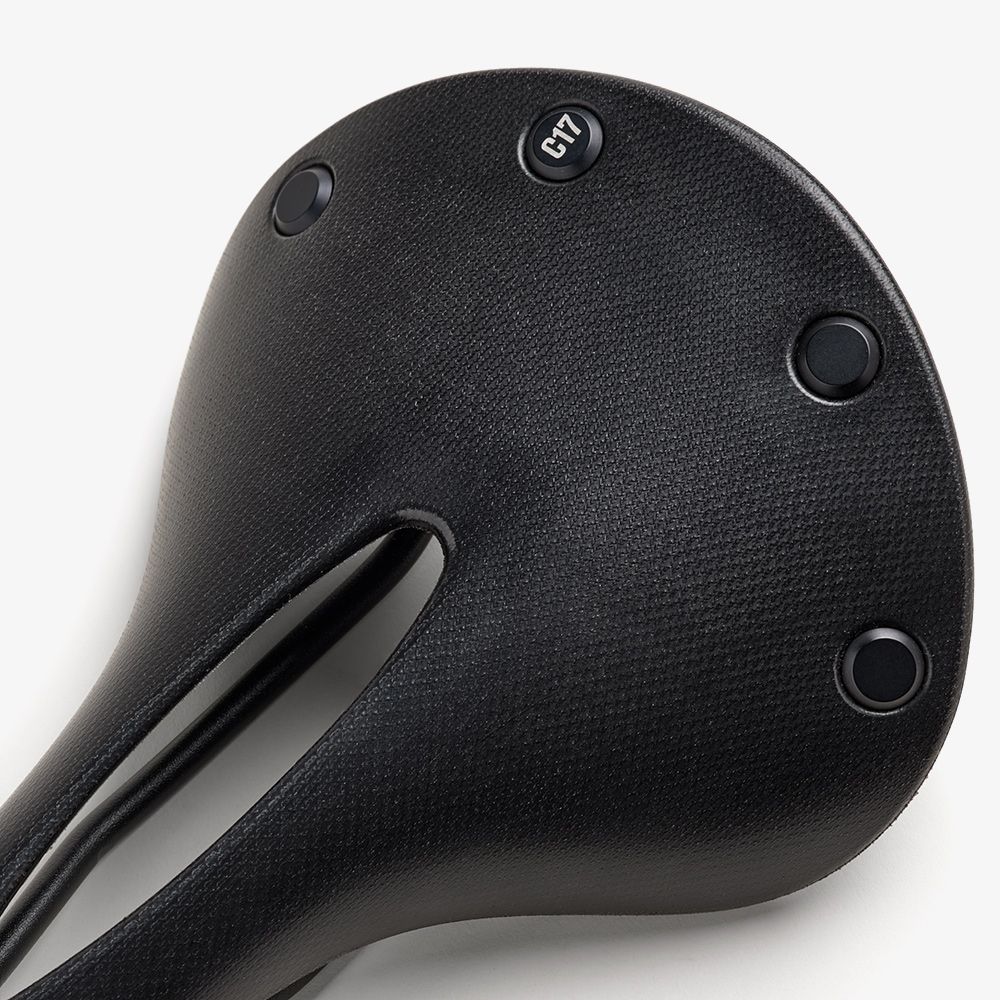 6_c17_carved_black_cambium_saddle_detail1.jpg