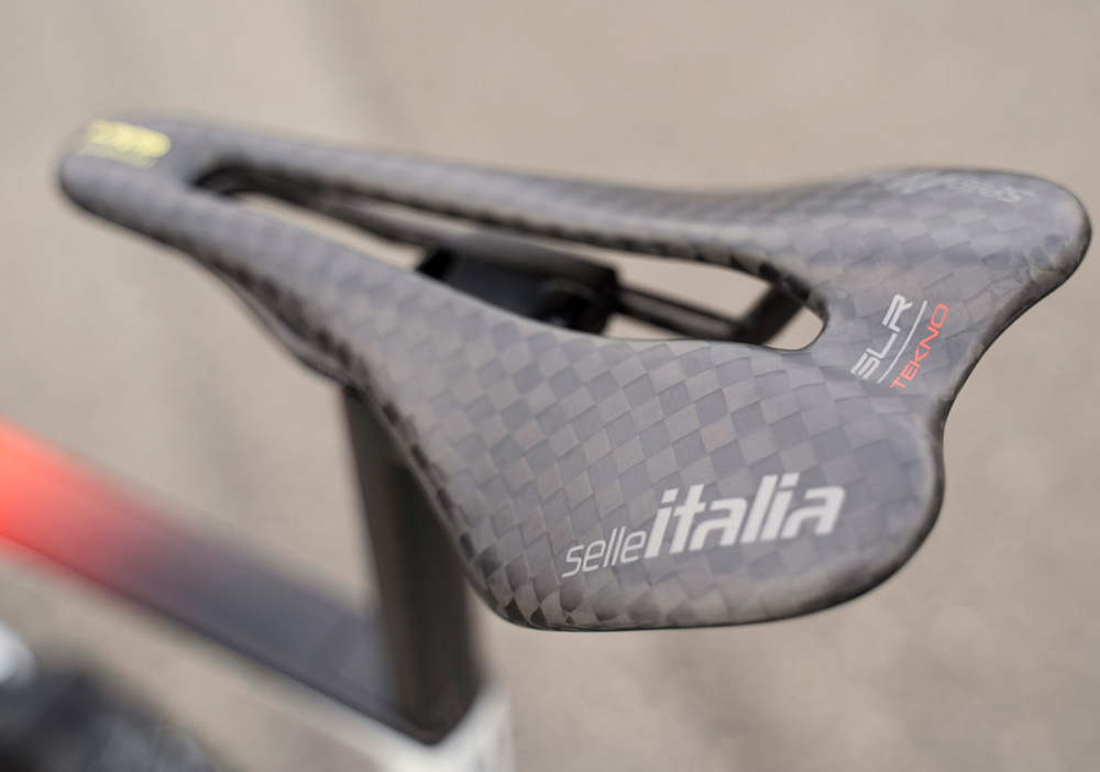 selle italia 041A522WCA001 SLR Boost Tekno Superflow Sattel 4.jpg