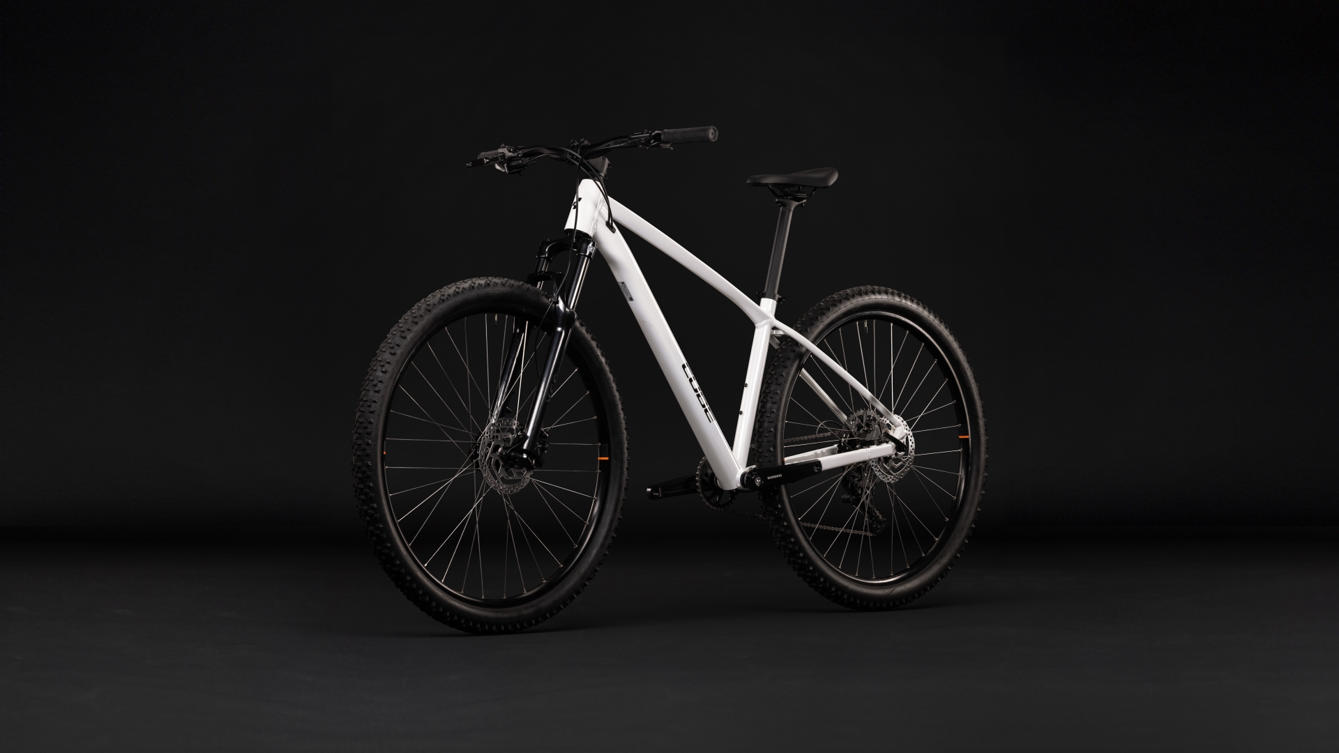 Aim ONE metallicwhite´n´black