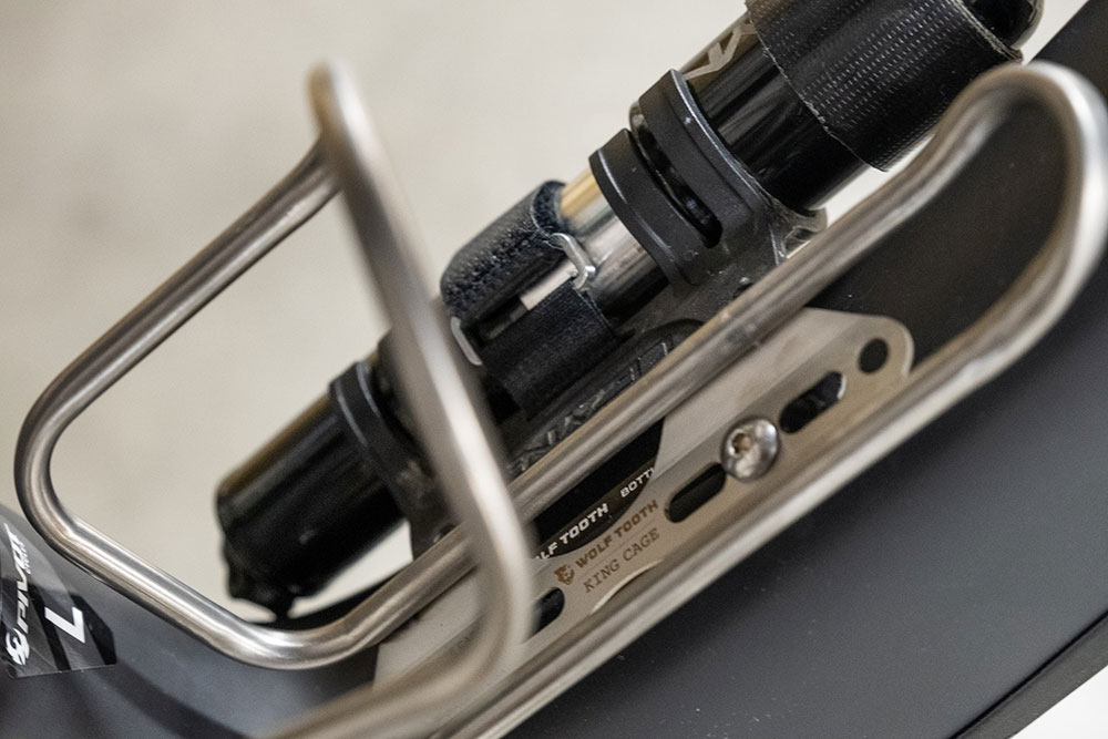 Wolf-Tooth-B-RAD-Bottle-Shift-Adapter-(6).jpg