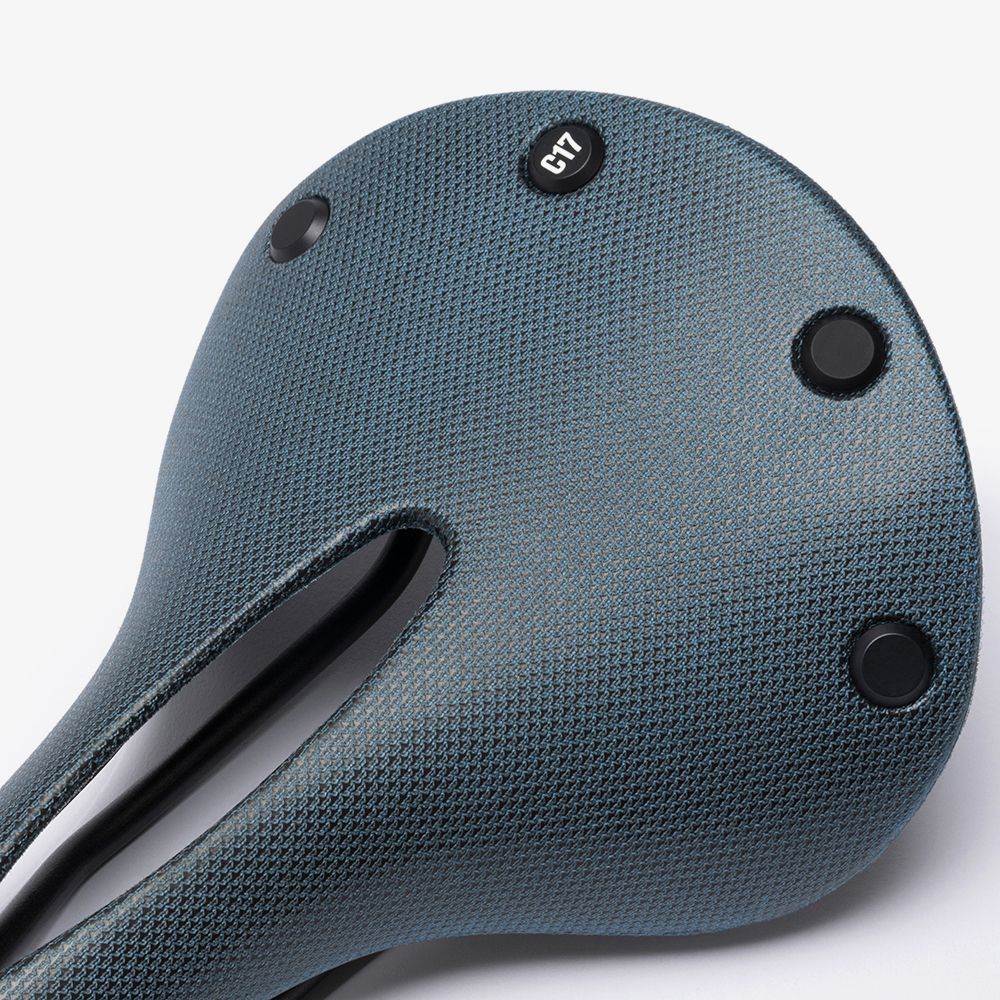 c17_carved_octane_cambium_saddle_detail1.jpg