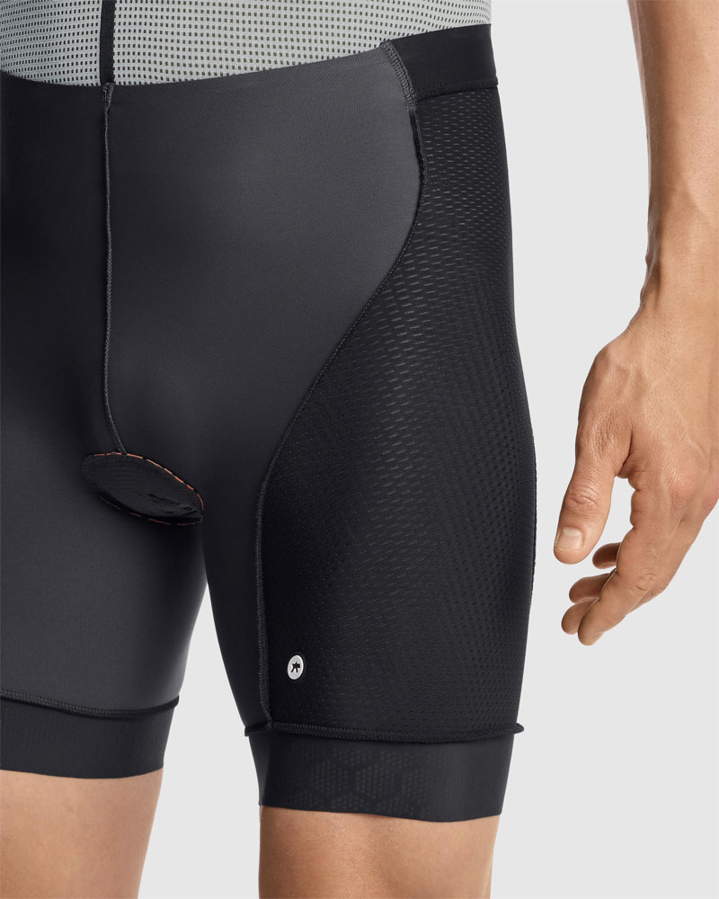ASSOS_TacticaUrbanLiner_51-10-129-18_InnenhosemitPolster_ (7).jpg