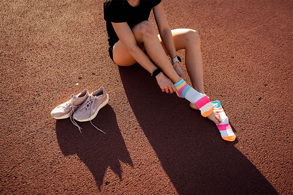 Incylence_Ultralight-Tracks-Socken_01022541_ (3).jpg