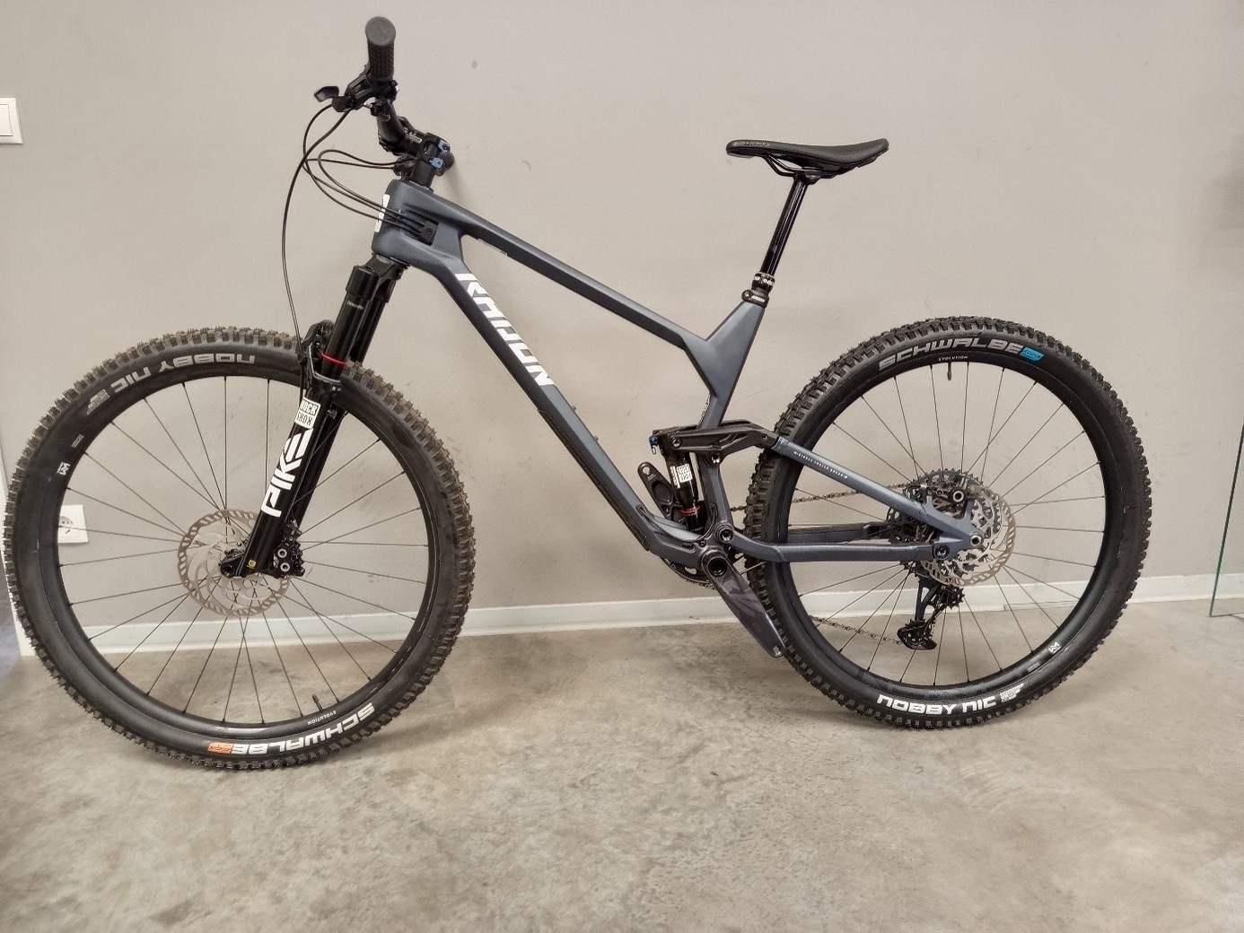 SKEEN TRAIL 10.0 (prodotto restituito)