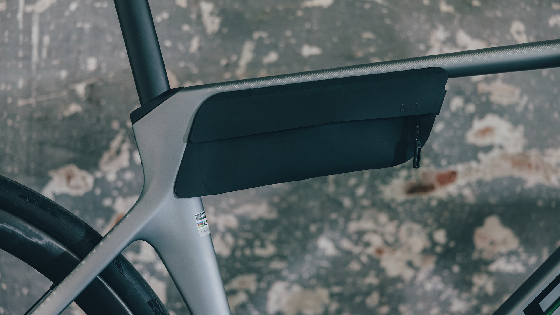 Agree C:62 SLX slate grey and chrome