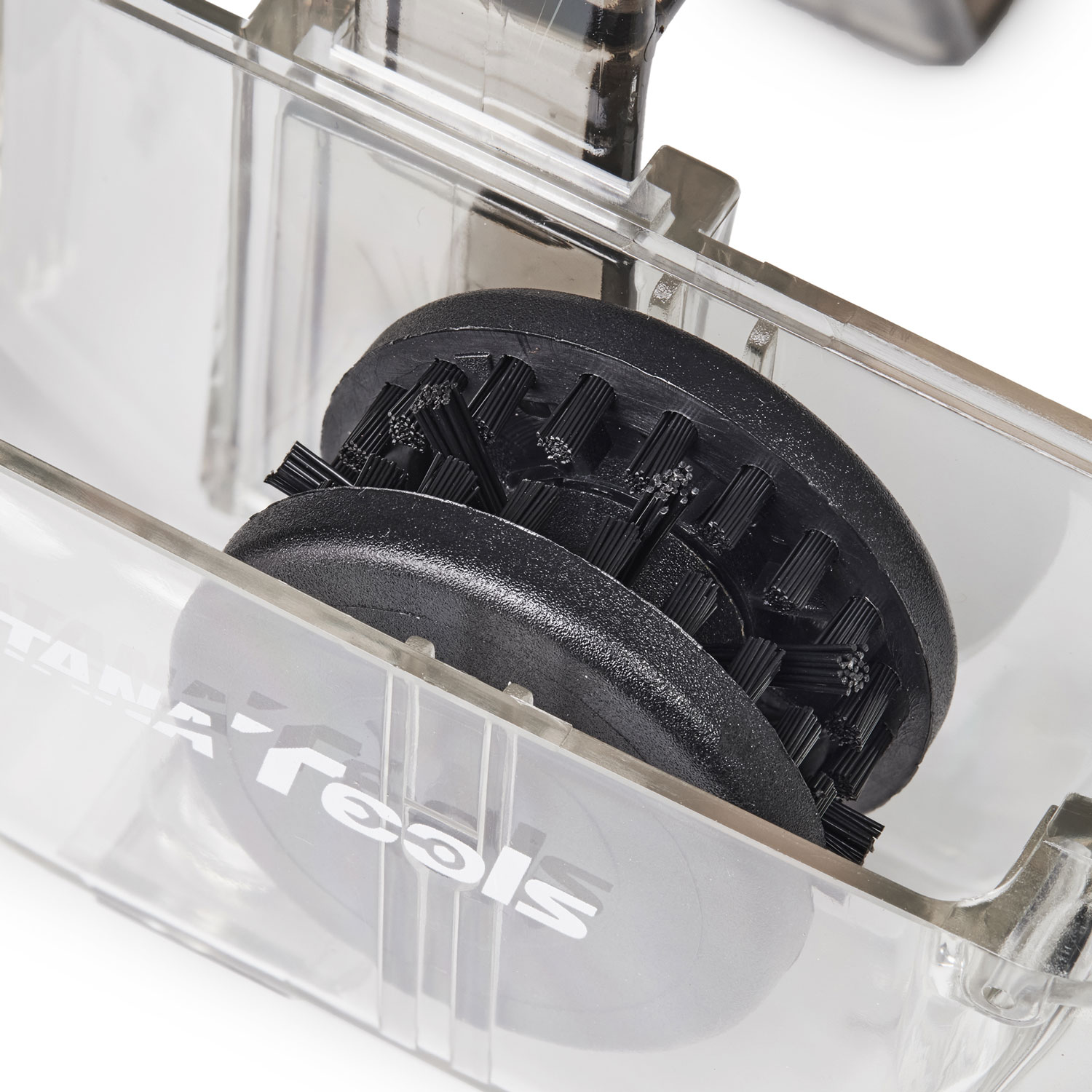 10468-KATANATOOLS-CHAIN-CLEANER-DETAIL-3-RENIGUNGSWALZE.jpg