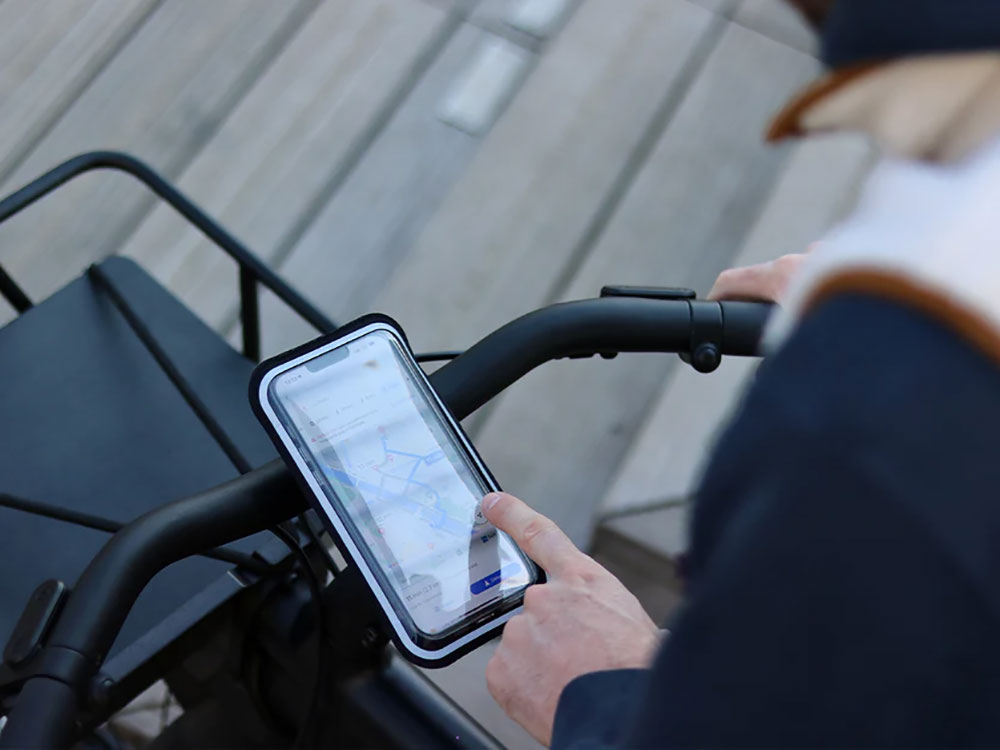 Shapeheart-Smartphone-Halterung-(7).jpg