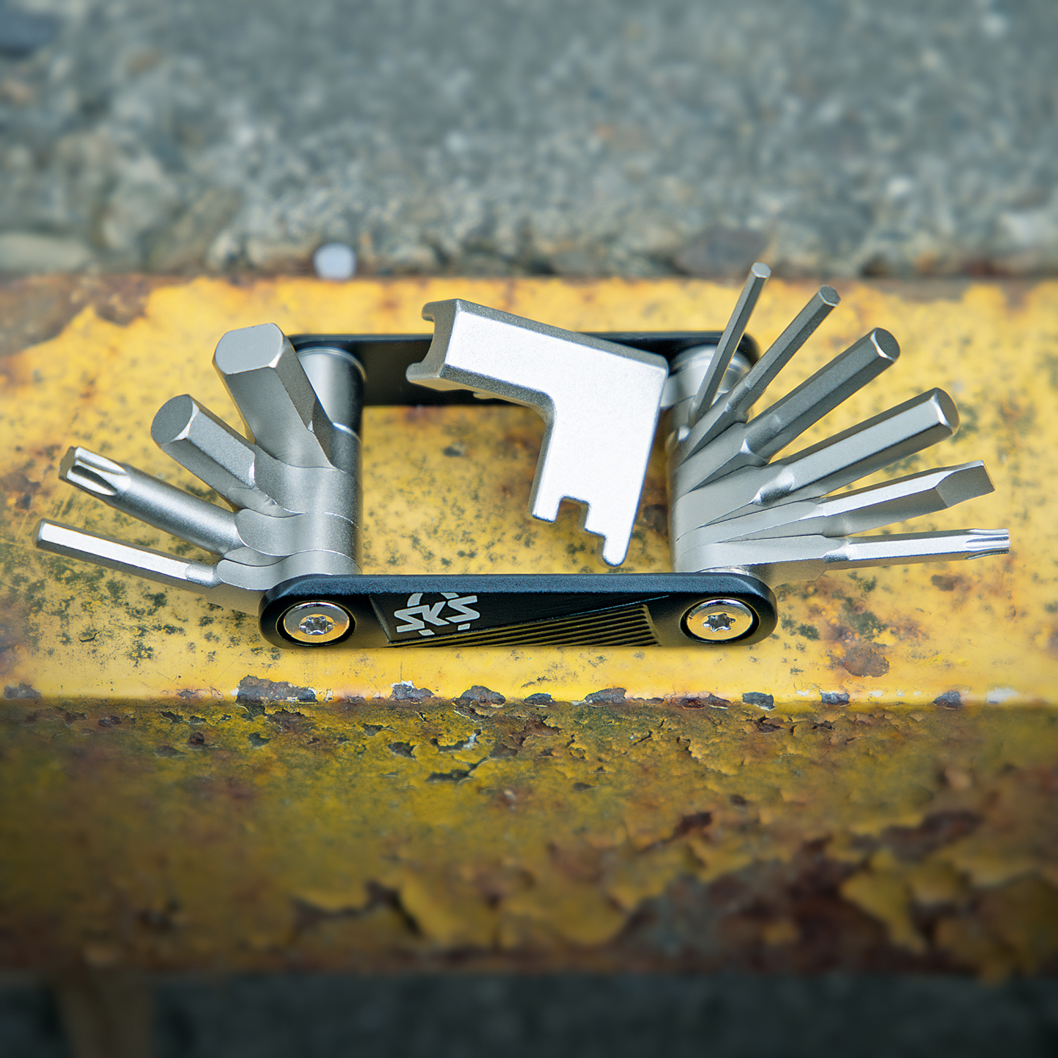 MIA 12 Multitool
