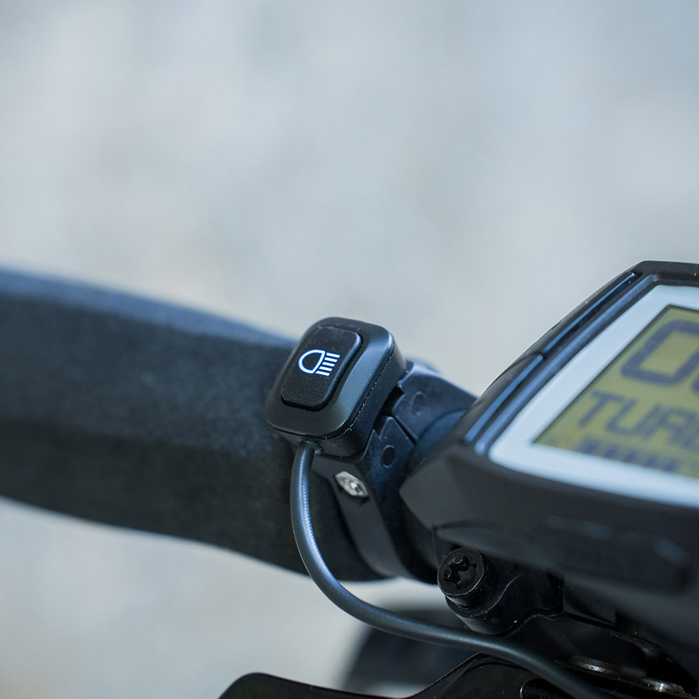 AC210X-AC-210-E-Bike-Frontlicht-(4).jpg