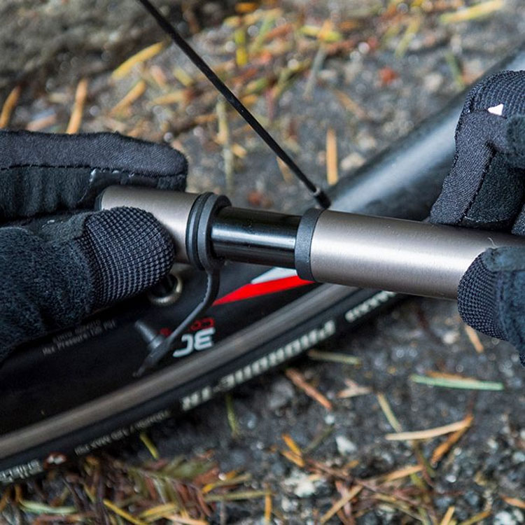 bbn-airstik-sl-mini-pump-details.jpg