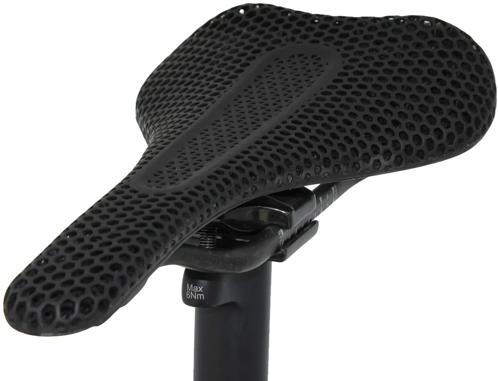 MQ-SD155-3D-Carbon-Honeycomb-Sattel(5).jpg