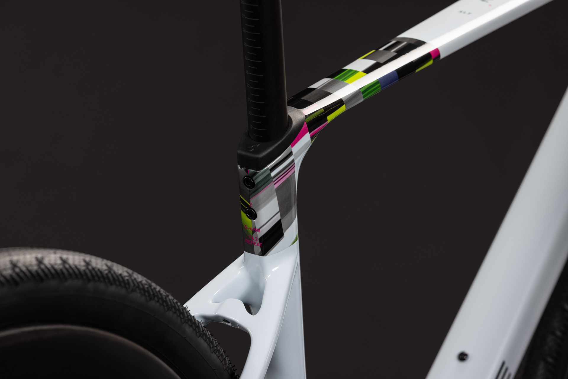 Nuroad C:62 SLT glacier´n´magenta