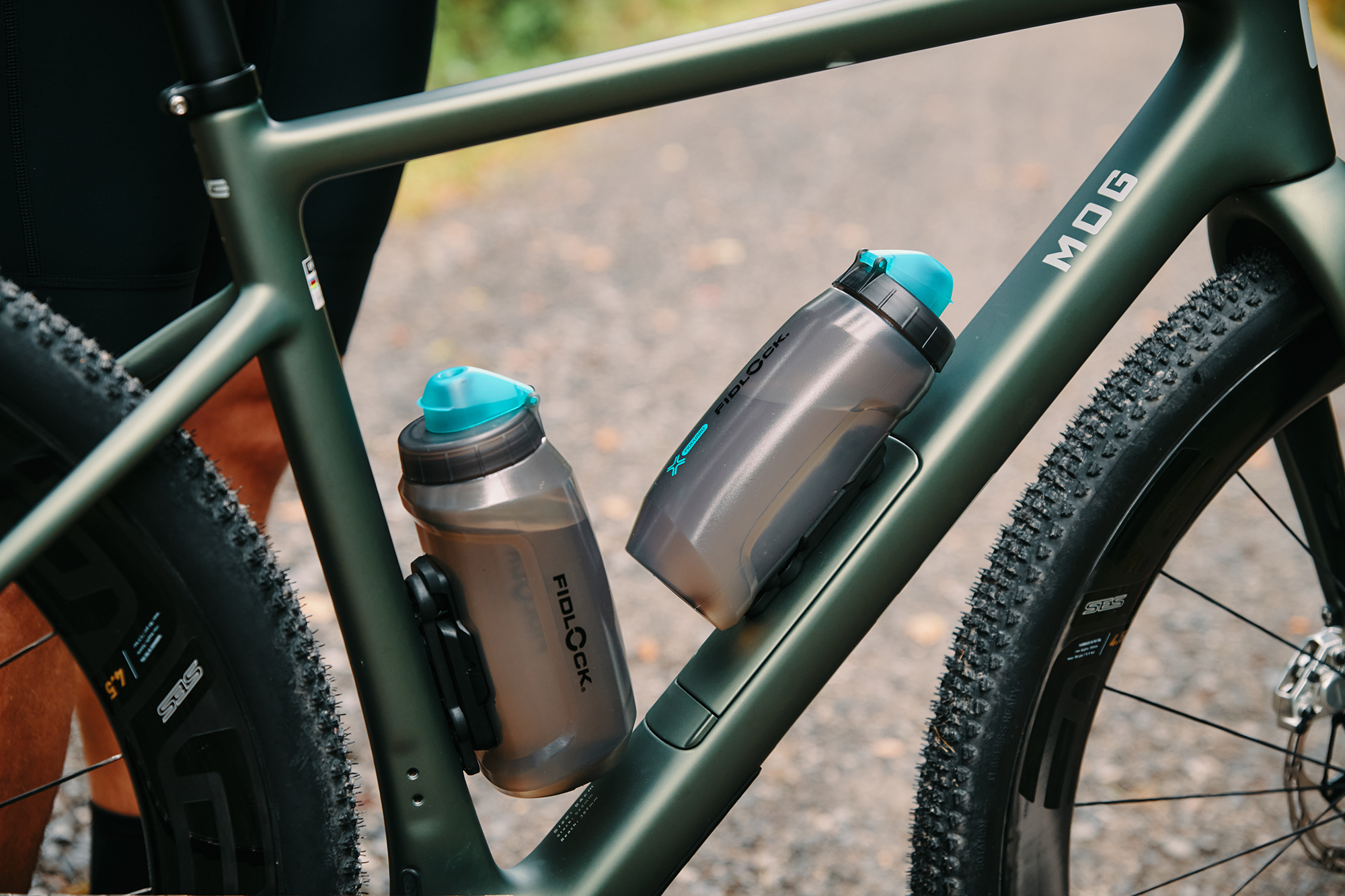 fidlock AB-09676-P01032 (TBL) 20152624 TWIST Bottle 750 antibacterial + Bike Base  (9).jpg
