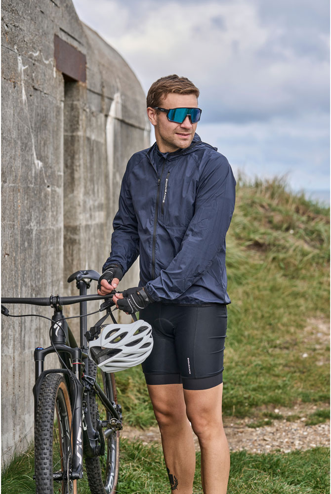 Whistler_Gorsk-V2-Radhose-mit-Polster_E223773-1001_ (10).jpg