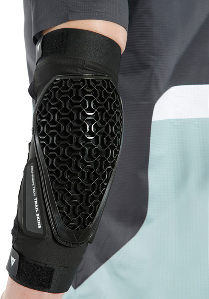 Dainese Trail Skins Pro Ellbogenprotektoren 3879718-001 (4).jpg