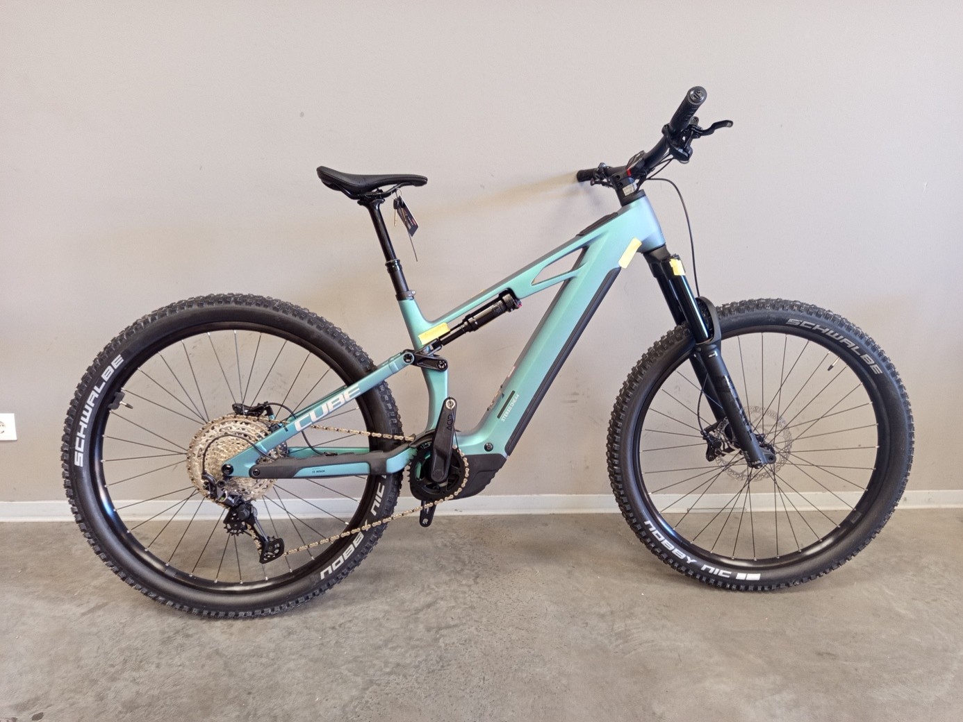 Stereo Hybrid ONE44 HPC Race 800 smaragdgrey´n´prism (Neuware mit Lackfehler)
