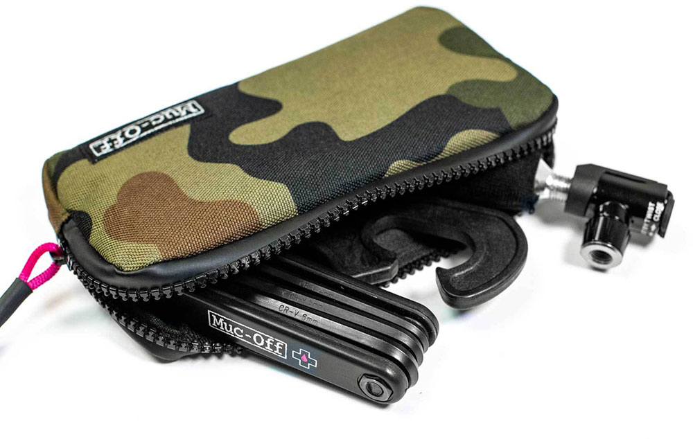 Muc-Off-Essentials-Case-20015-(4).jpg