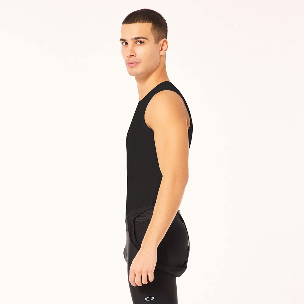 Oakley_Endurance-Base-Layer-FunktionsunterhemdFOA405477 02E_ (3).jpg