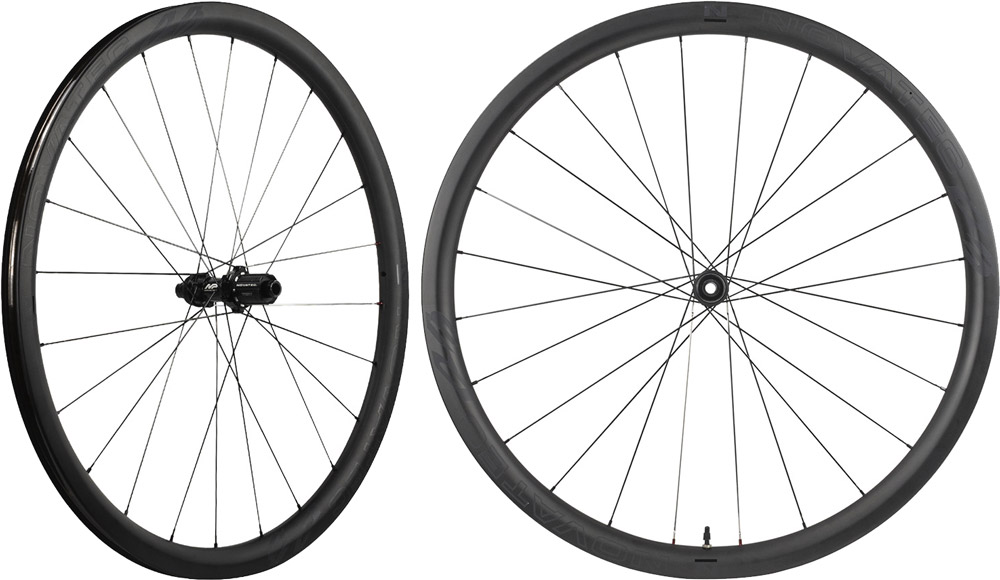 R3-DISC-CL-PRO-11S-R3-Disc-CL-Pro-Laufradsatz(1).jpg
