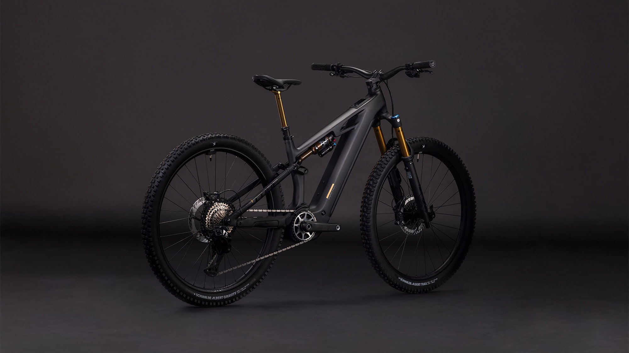 cube 102800 20161593 Stereo Hybrid ONE44 HPC AT 800 carbon´n´gold  (2).jpg