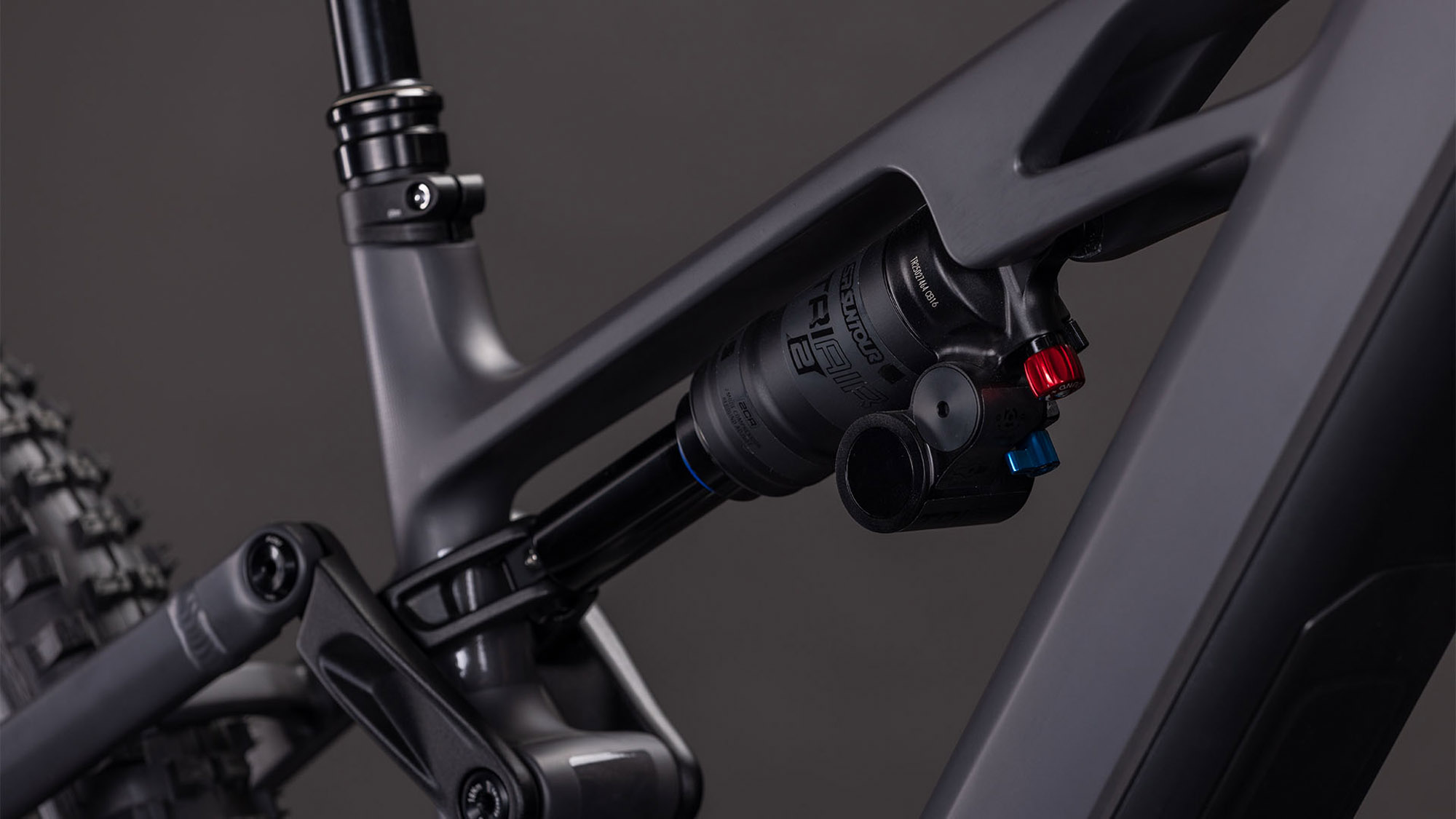 cube 103100 20161596 Stereo Hybrid ONE77 HPC Race 800 irongrey´n´black  (3).jpg