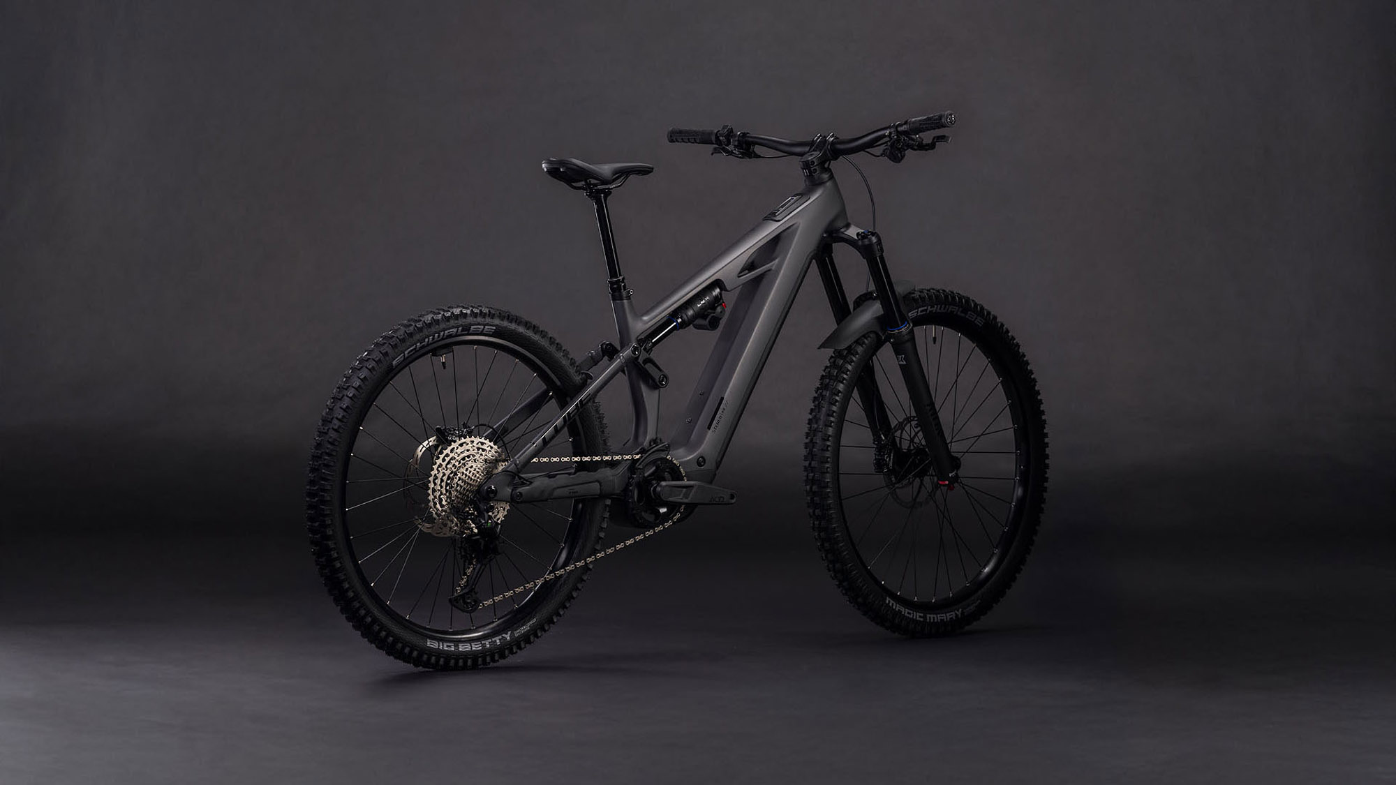 cube 103100 20161596 Stereo Hybrid ONE77 HPC Race 800 irongrey´n´black  (2).jpg