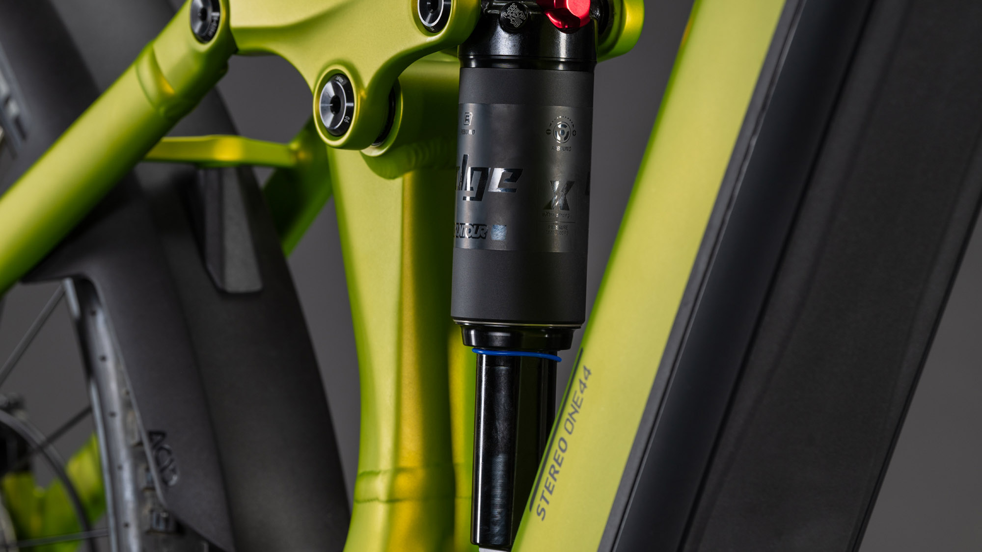 cube 102160 20161575 Stereo Hybrid ONE44 Pro 800 lizard´n´black  (5).jpg