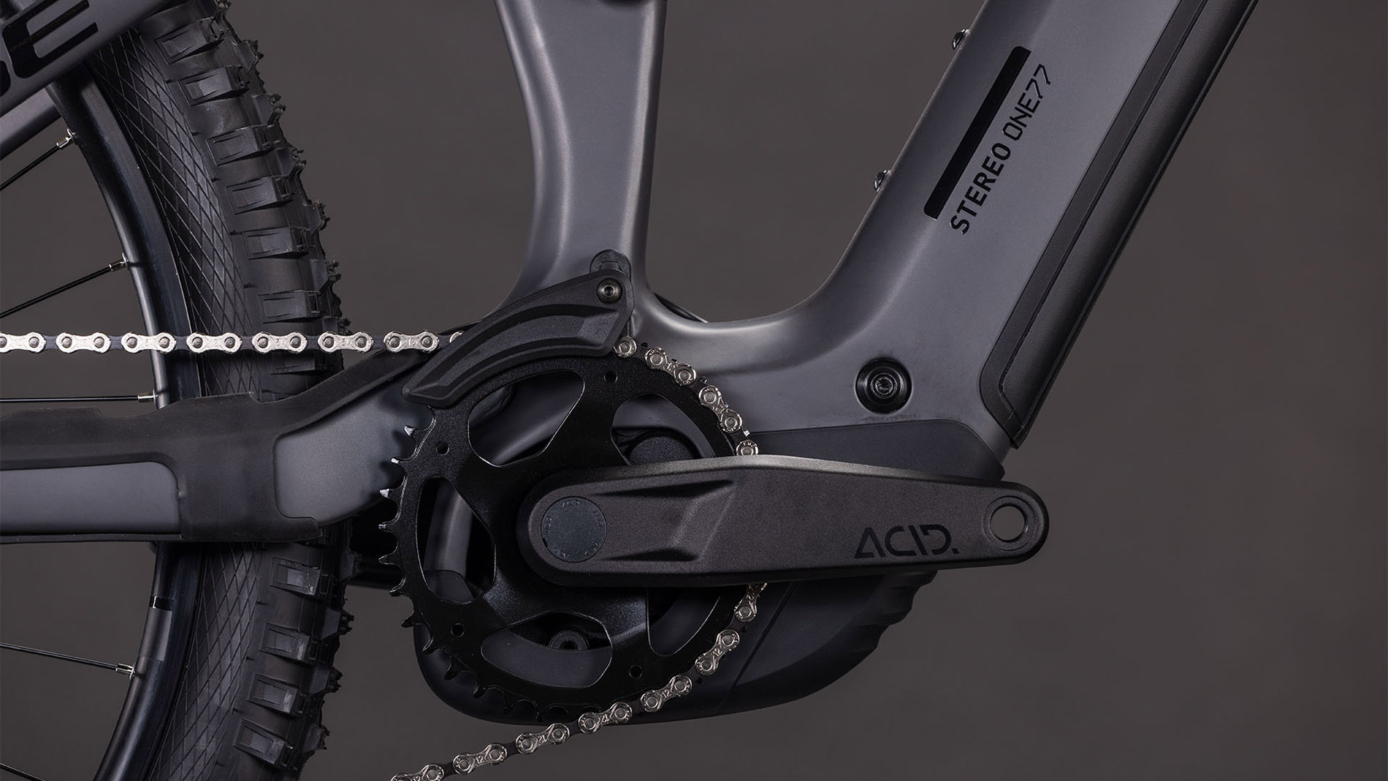 cube 103100 20161596 Stereo Hybrid ONE77 HPC Race 800 irongrey´n´black  (5).jpg