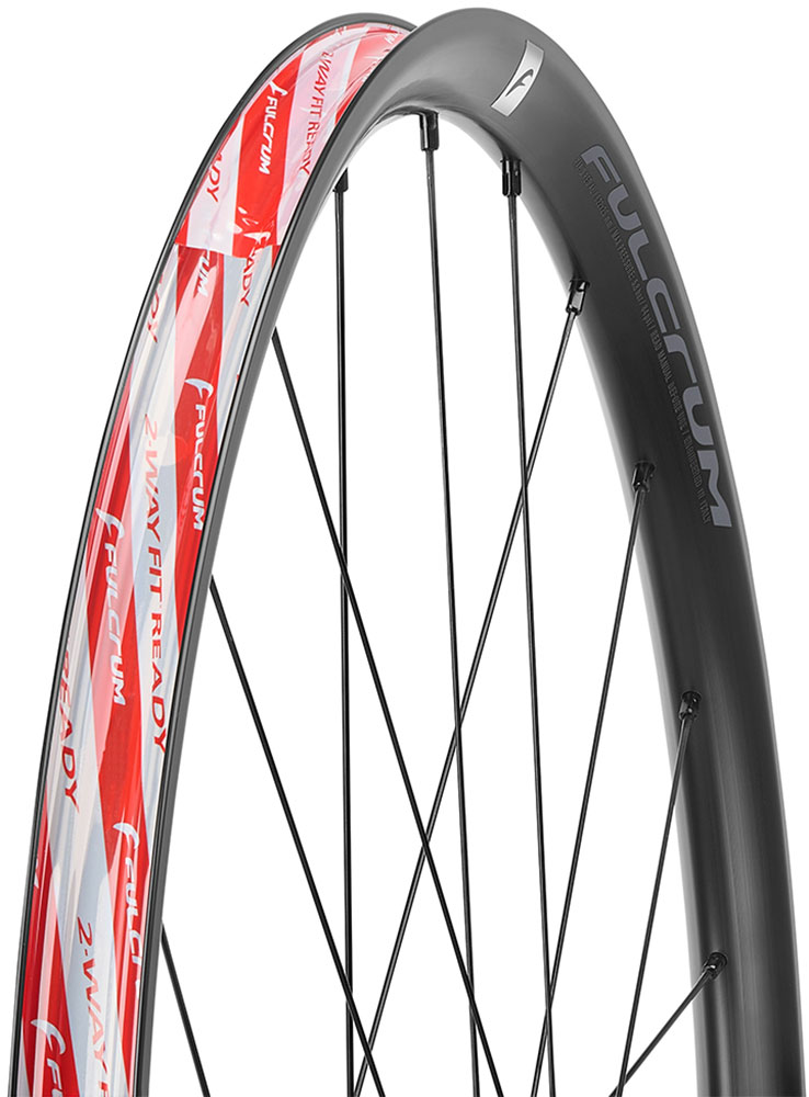Juego de ruedas Rapid Red AL 28" Centrelock Shimano HG
