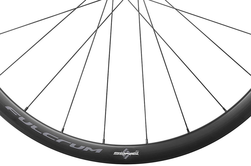 Juego de ruedas Soniq AL 28" CL Shimano HG