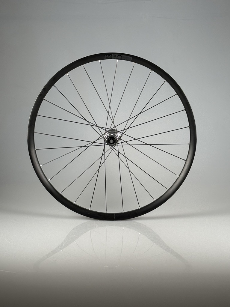 B-WARE / 27,5" Newmen FADE SP 6 fori 12x148mm XD / ruota posteriore Newmen Performance 30