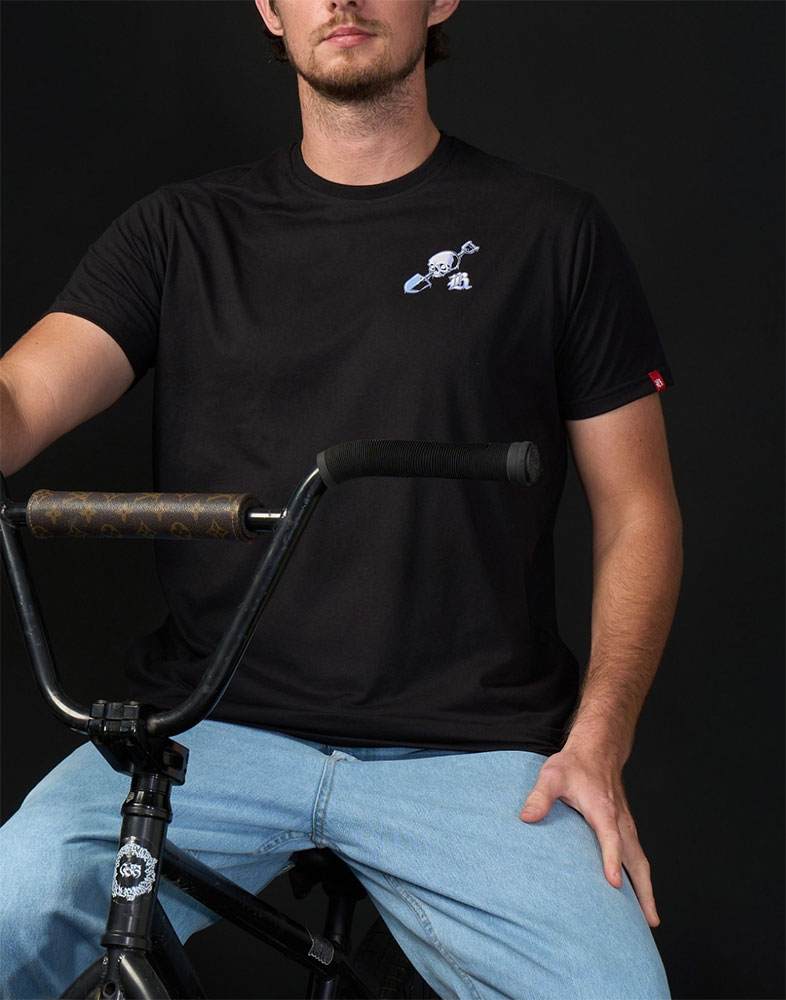 No Dig Graveyard - Tech Tee