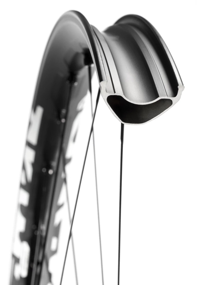 P00075607-E-Deemax-S-29-Disc-CL-Shimano-MS-Laufradsatz(5).jpg