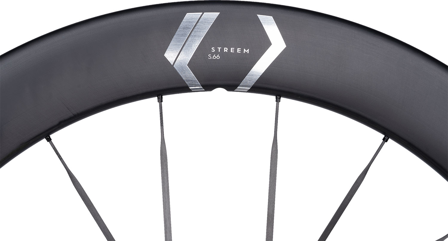 Streem pag. 66 VONOA 28" FADE R SP CL Silver Edition Ruota posteriore
