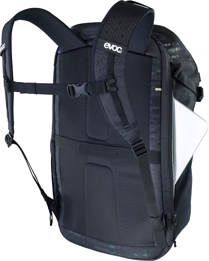 401318905-TRAVEL-BACKPACK-22-dt04.jpg
