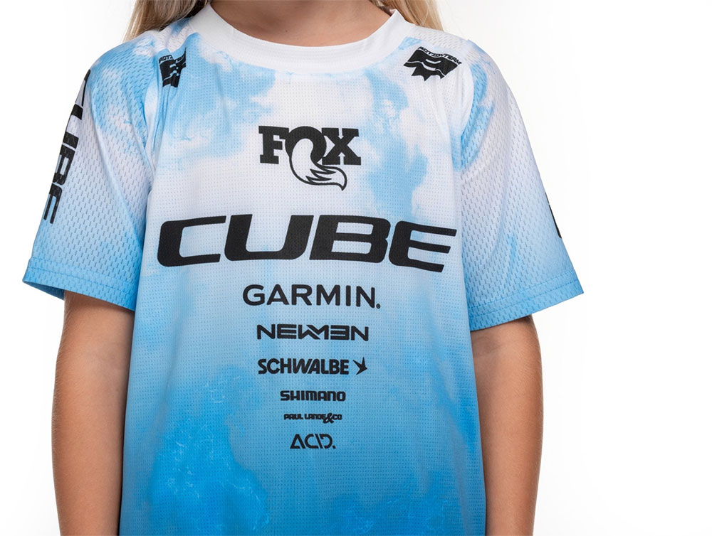 Cube_11902_Rookie_X_Actionteam_Kinder_MTB_Trikot (1).jpg