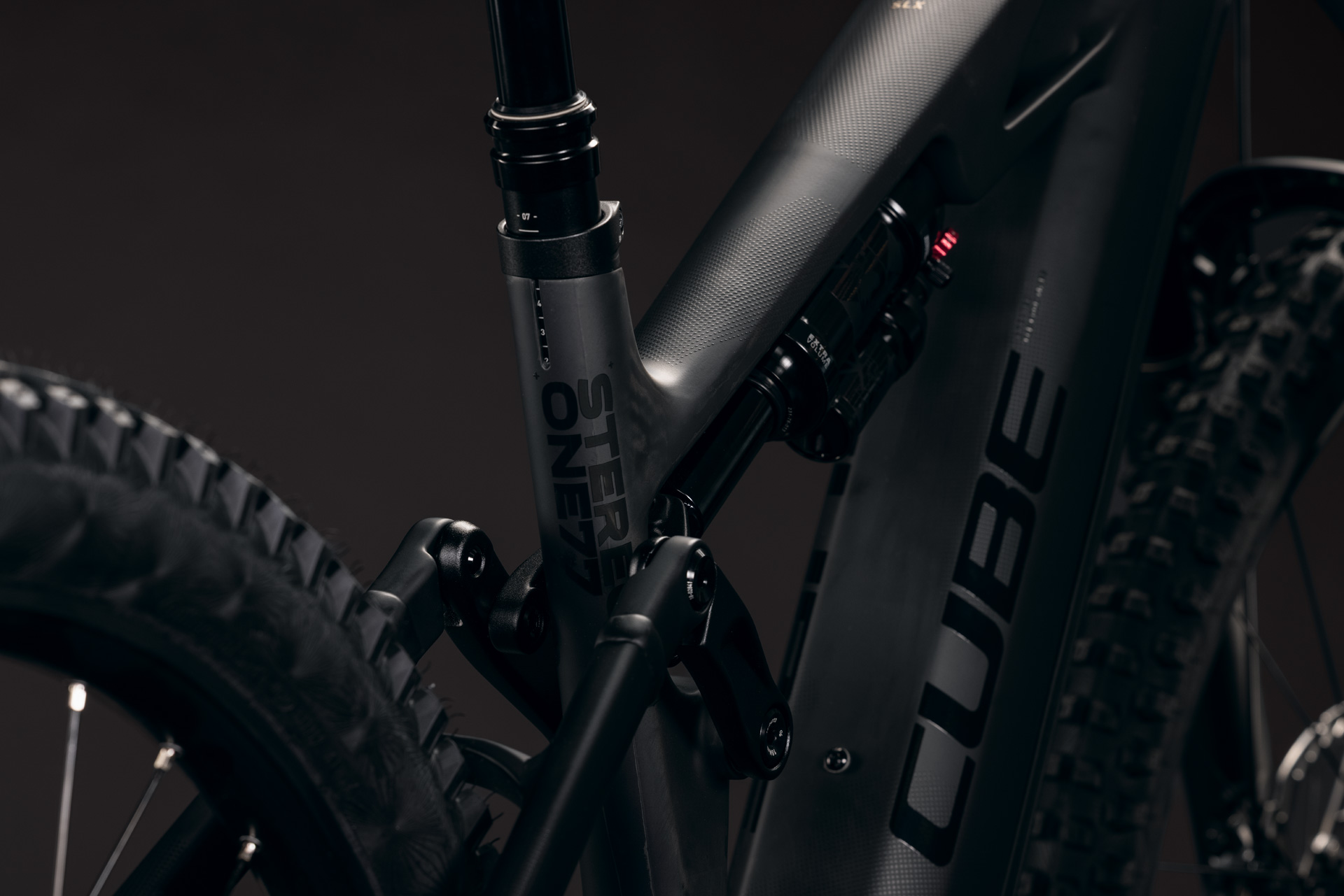 Stereo Hybrid ONE77 HPC SLX 800 blackline