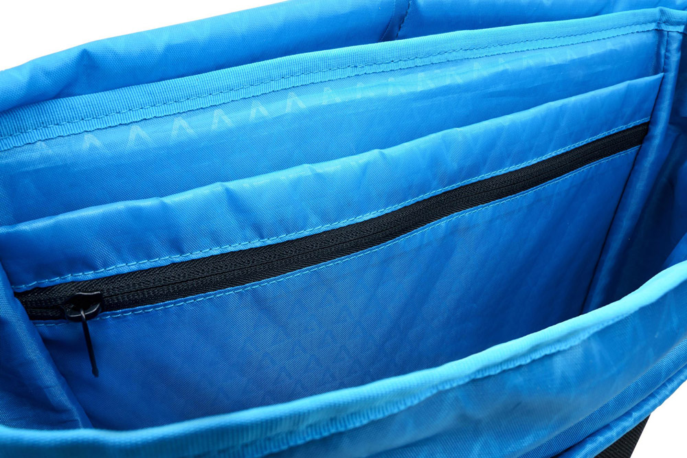 ACID-CITY-Fahrradtasche_a.jpg