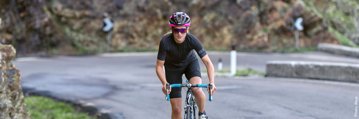 bekleidung_damen_helme_rennrad.jpg