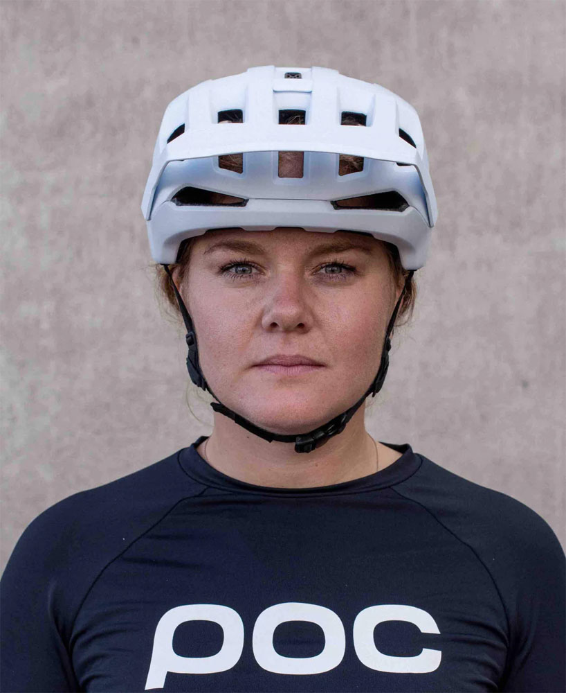 POC_Kortal_MTB_Helm_10524-1036_Action_ (1).jpg