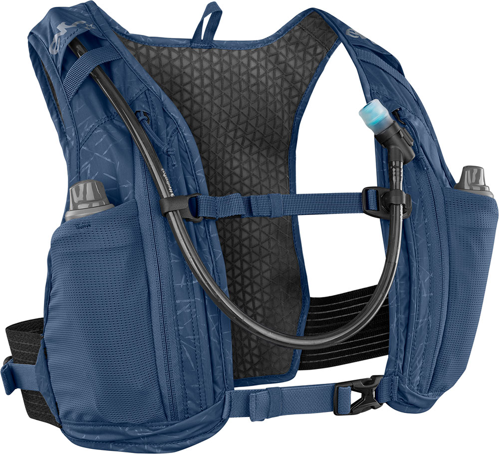 100326236-HYDRO-PRO-3_HYDRATION-BLADDER-1-5-dt02.jpg